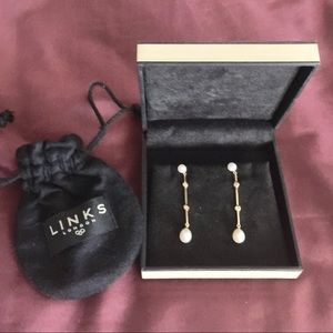 LINKS of London Pearl Earrings, 18k gold purity